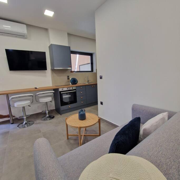 Farisma - Bright And Central Apt In קלמאטה מראה חיצוני תמונה