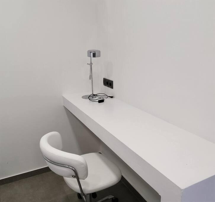 Farisma - Bright And Central Apt In קלמאטה מראה חיצוני תמונה