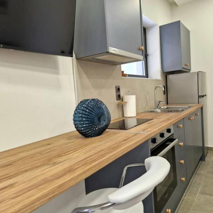 Farisma - Bright And Central Apt In קלמאטה מראה חיצוני תמונה